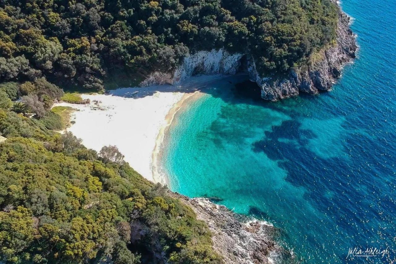 La Maisonette House In The Heart Of Liapades Close To Rovinia Beach & Paleokastritsa Екстериор снимка